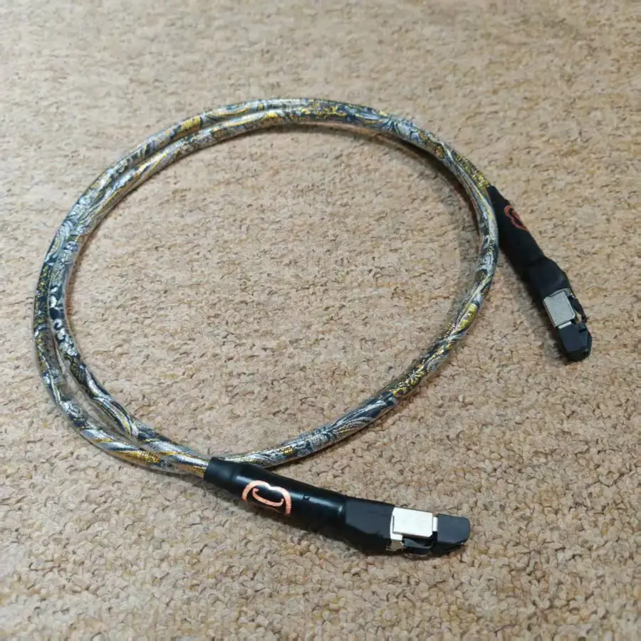 SKOGRAND CABLES<br>TCHAIKOVSKY MK2 ETHERNET RJ-45 NETWORK 線